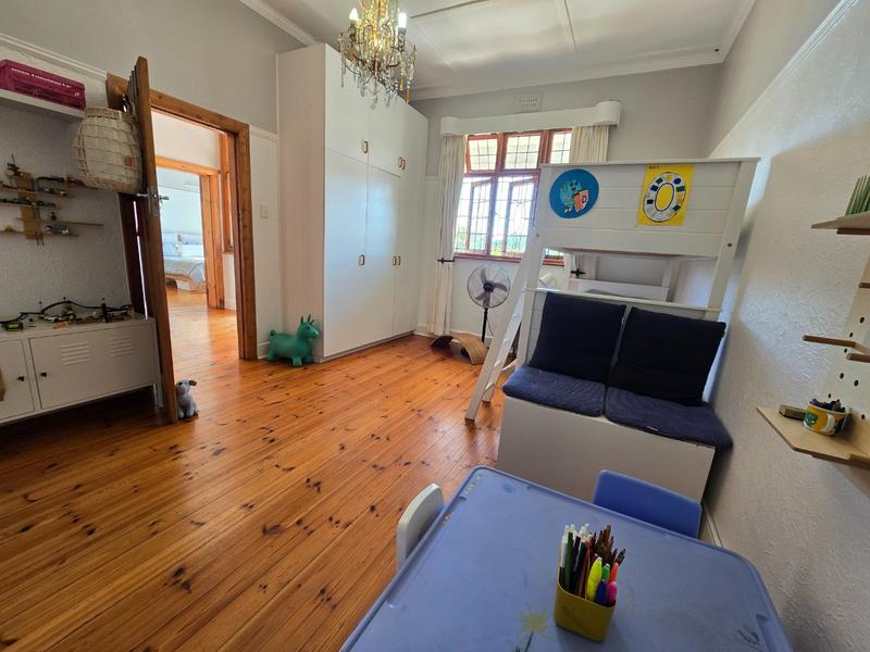 4 Bedroom Property for Sale in Vredehoek Western Cape